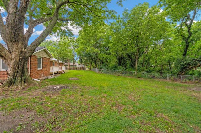 3430 E Crystal St, Wichita, KS 67216