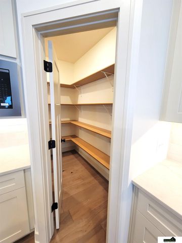 926 W El Alameda Street, Lincoln, NE 68523