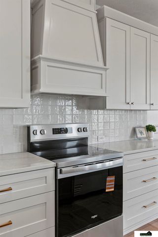 926 W El Alameda Street, Lincoln, NE 68523