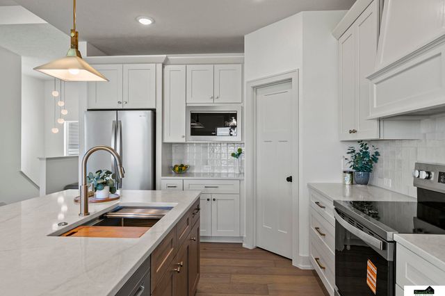 926 W El Alameda Street, Lincoln, NE 68523