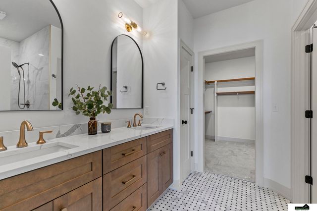 926 W El Alameda Street, Lincoln, NE 68523