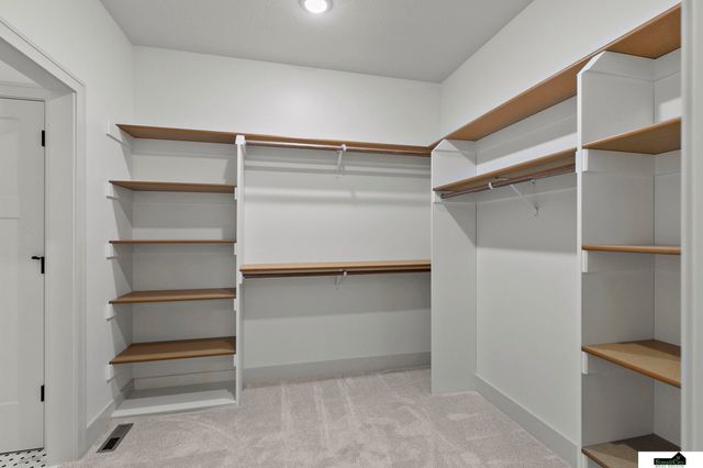 926 W El Alameda Street, Lincoln, NE 68523