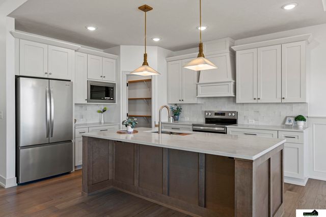 926 W El Alameda Street, Lincoln, NE 68523