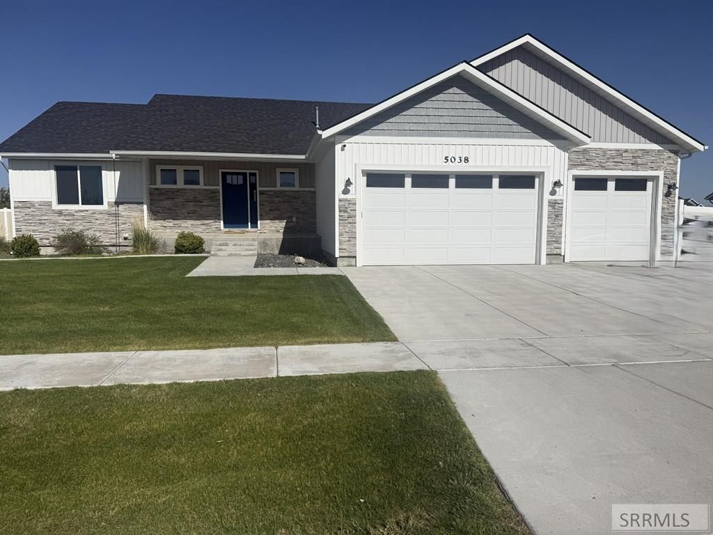 Image 3 of property listing at 5038 Cassie Drive, Chubbuck, ID 83202
