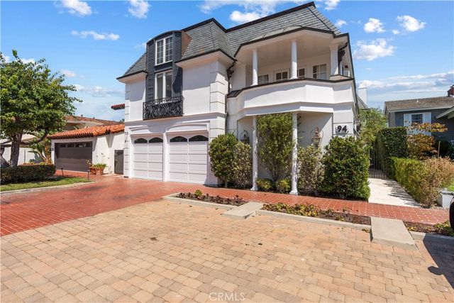 94 Linda Isle, Newport Beach, CA 92660