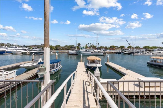 94 Linda Isle, Newport Beach, CA 92660
