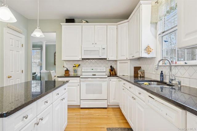 51 Cedar Drive, Tuxedo Park, NY 10987