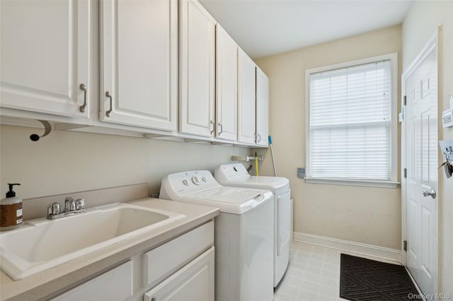 51 Cedar Drive, Tuxedo Park, NY 10987