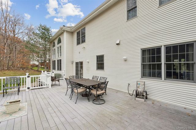 51 Cedar Drive, Tuxedo Park, NY 10987