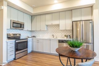 77 Conejo School Road 217, Thousand Oaks, CA 91362