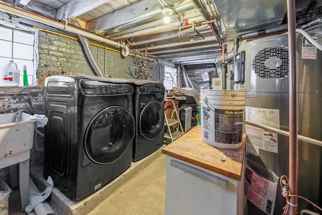 7412 S PHILLIPS Avenue, Chicago, IL 60649