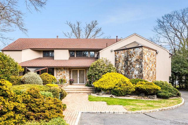 214 Cedar Avenue, Hewlett Bay Park, NY 11557