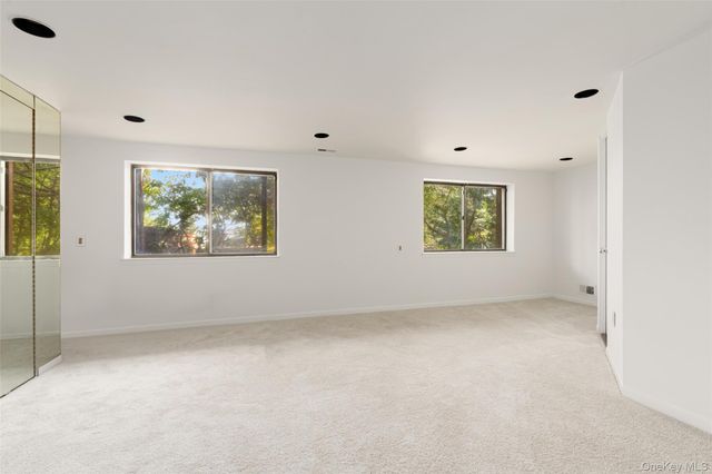 214 Cedar Avenue, Hewlett Bay Park, NY 11557