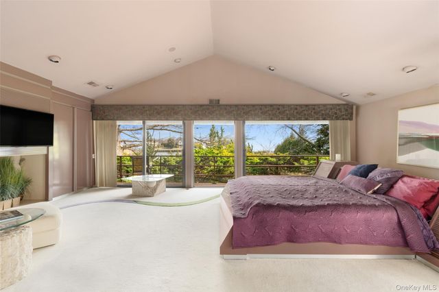 214 Cedar Avenue, Hewlett Bay Park, NY 11557
