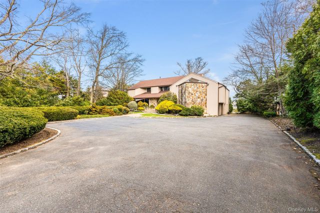 214 Cedar Avenue, Hewlett Bay Park, NY 11557