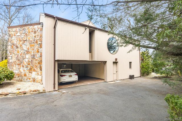 214 Cedar Avenue, Hewlett Bay Park, NY 11557