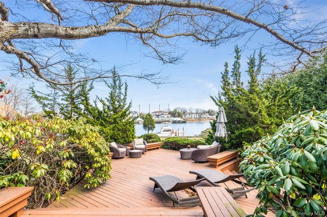 214 Cedar Avenue, Hewlett Bay Park, NY 11557