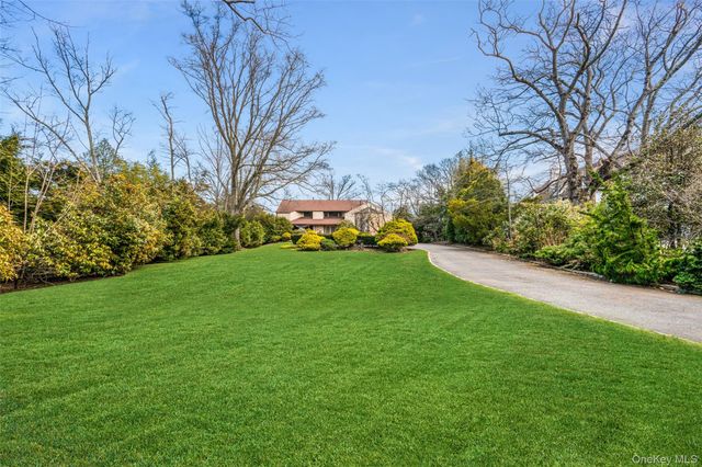 214 Cedar Avenue, Hewlett Bay Park, NY 11557