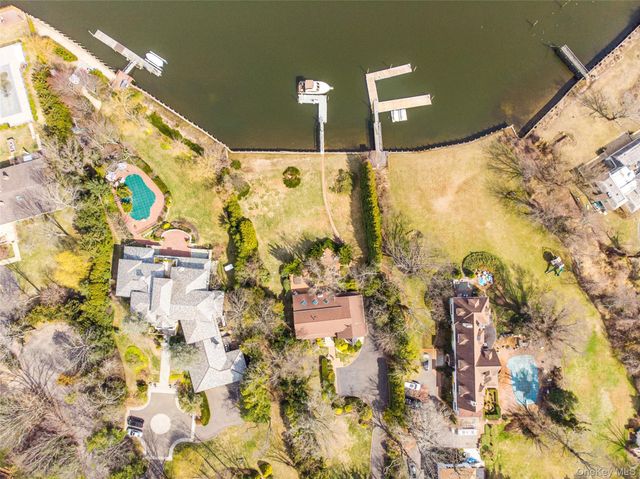 214 Cedar Avenue, Hewlett Bay Park, NY 11557