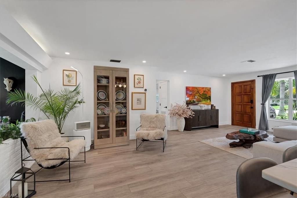 1635 Grove AVE, FORT MYERS, FL 33901 — photo 3