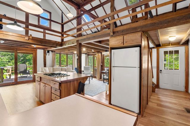 139 Old Country Road, New Ipswich, NH 03071