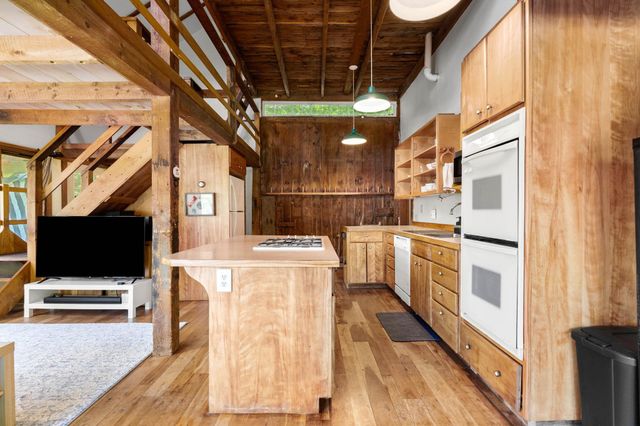 139 Old Country Road, New Ipswich, NH 03071