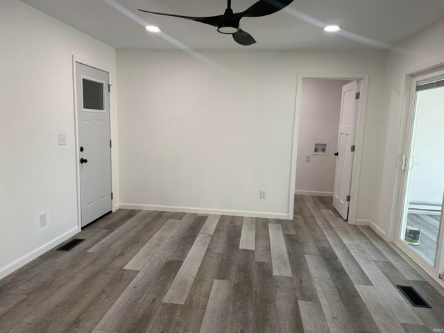 1208 N Mulberry Street, Hartford City, IN 47348