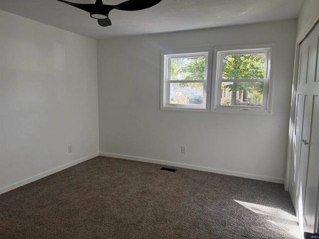 1208 N Mulberry Street, Hartford City, IN 47348