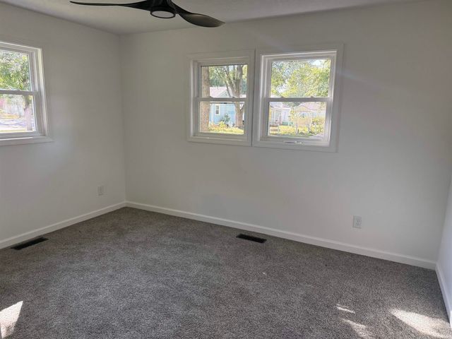 1208 N Mulberry Street, Hartford City, IN 47348