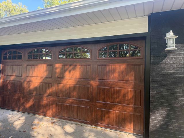 1208 N Mulberry Street, Hartford City, IN 47348