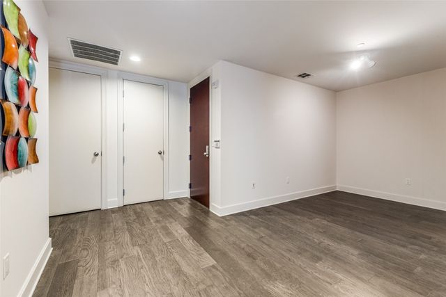 1505 Elm Street 204, Dallas, TX 75201