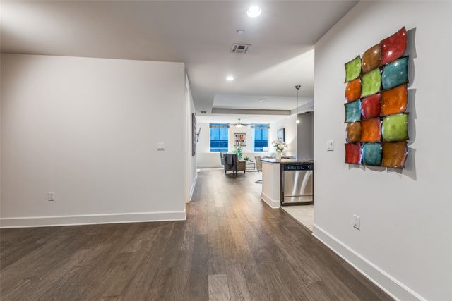 1505 Elm Street 204, Dallas, TX 75201