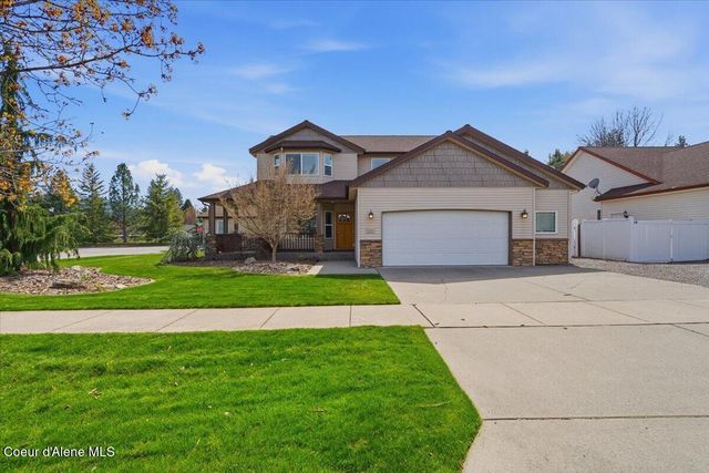 621 E Round Up CIR, Hayden, ID 83835