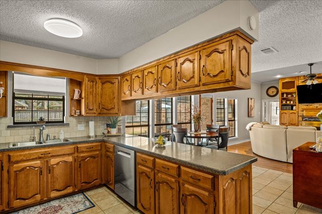 6003 Horne Drive, Greenville, TX 75402