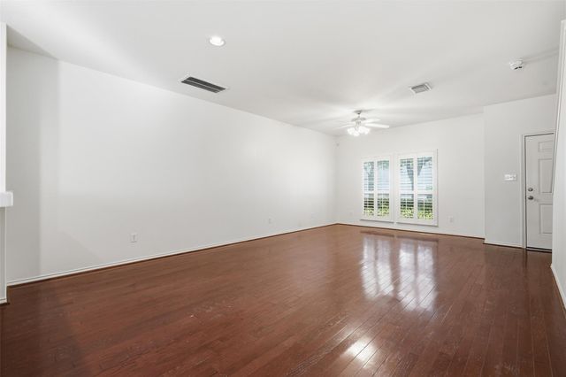 806 W Heights Hollow Lane, Houston, TX 77007