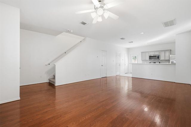 806 W Heights Hollow Lane, Houston, TX 77007