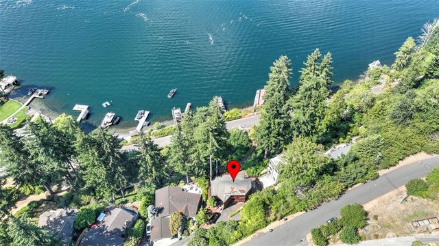 2305 E Lake Sammamish Place SE, Sammamish, WA 98075