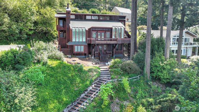 2305 E Lake Sammamish Place SE, Sammamish, WA 98075
