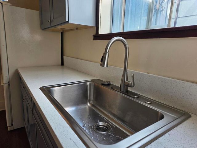 1821 13Th Ave, Oakland, CA 94606