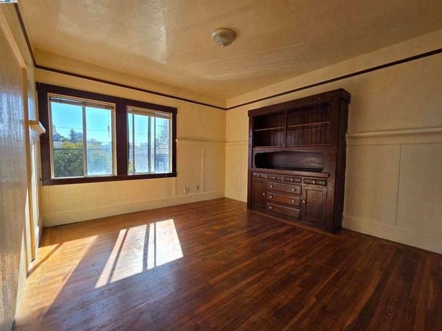 1821 13Th Ave, Oakland, CA 94606