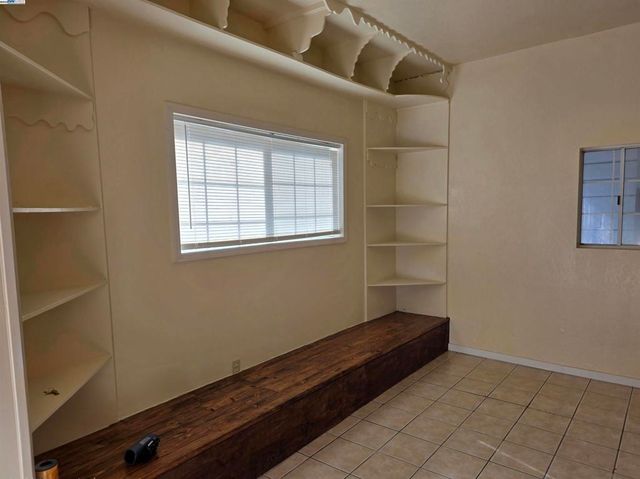 1821 13Th Ave, Oakland, CA 94606