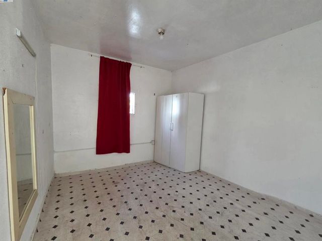 1821 13Th Ave, Oakland, CA 94606