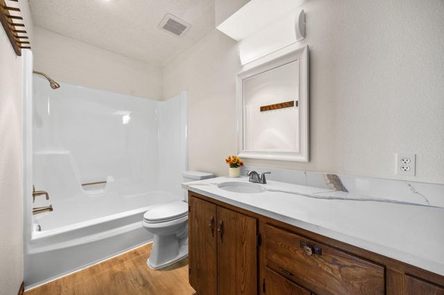 4710 County Road 121, Wharton, TX 77488