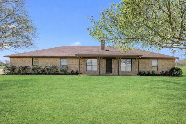 4710 County Road 121, Wharton, TX 77488