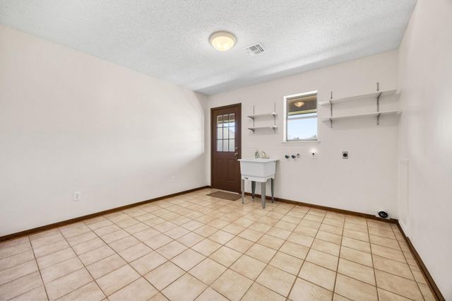 4710 County Road 121, Wharton, TX 77488