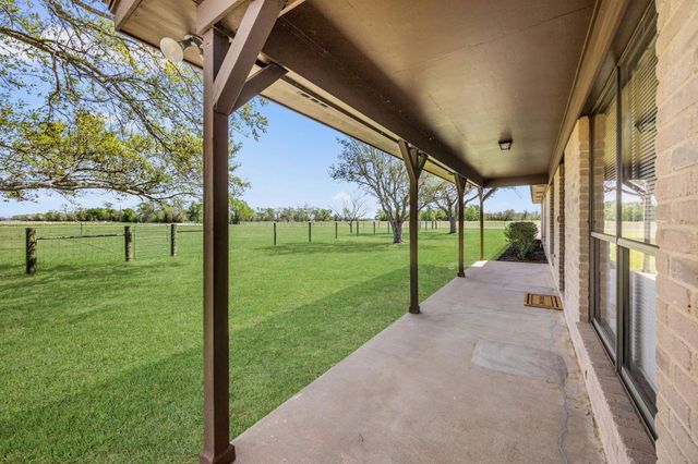 4710 County Road 121, Wharton, TX 77488