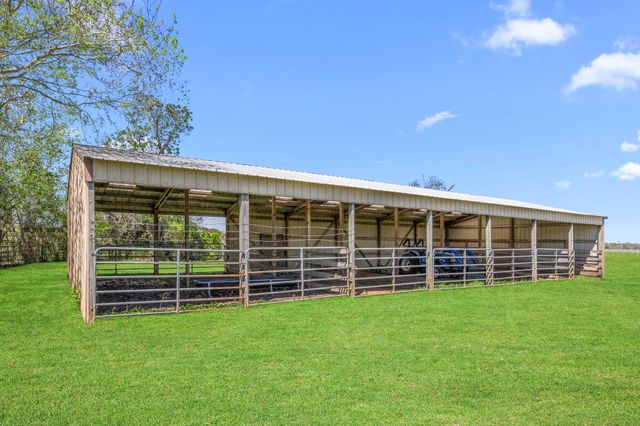 4710 County Road 121, Wharton, TX 77488