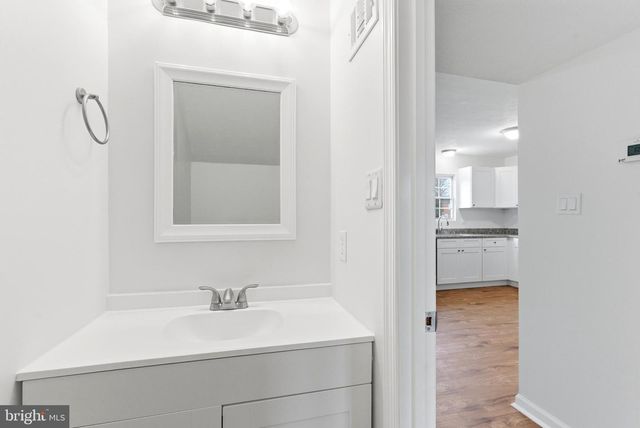 233 NOTTOWAY DR, Stephens City, VA 22655