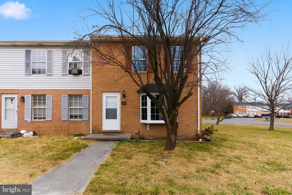 233 NOTTOWAY DR, Stephens City, VA 22655