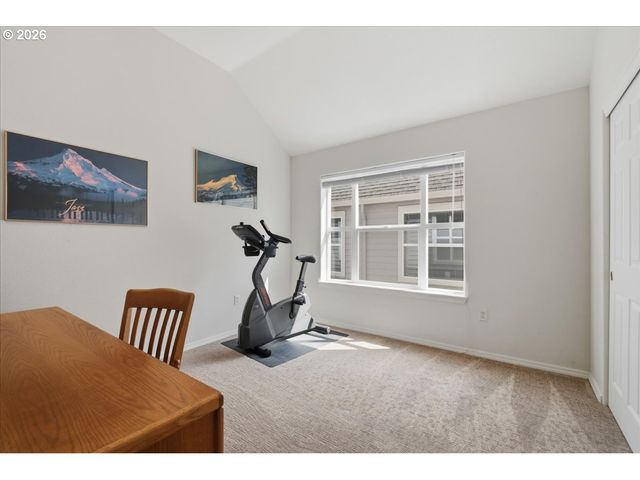 425 Ne ROTH St, Portland, OR 97211